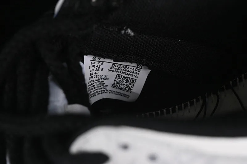 All Categories Nk SB Dunk Series Nk SB Dunk Low Low-top sneakers Nk Dunk Low Panda Prank Dream Lead Star Love Special Gift Box Low-top casual sneakers DD1391-100